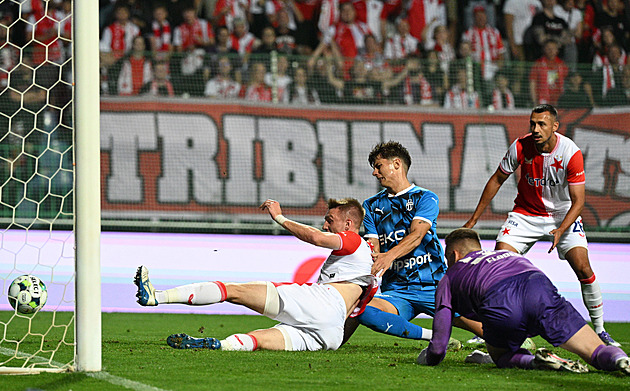 ONLINE: Slavia - Ml. Boleslav, domácím se vrací Holeš, hrají Sanyang i Bužek