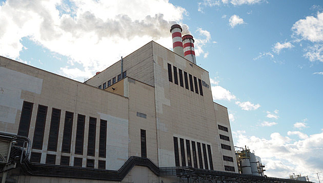 Nové zdroje, úsporné budovy i soláry. Praha řeší energetickou transformaci po uhlí