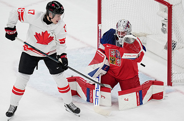 ONLINE: Česko - Kanada 0:2. Hokejisté znovu inkasují, další tutovku chytá Dostál