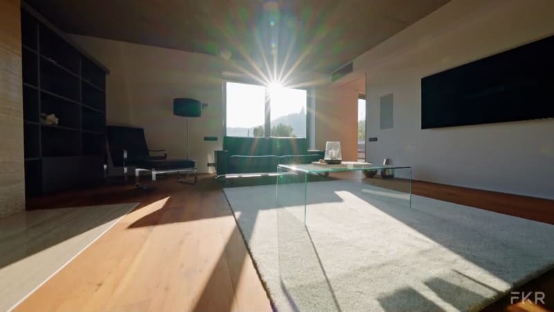 Vila za stovky milionů i starý sklep. Jak vypadá nejluxusnější i nejbizarnější bydlení v Česku?