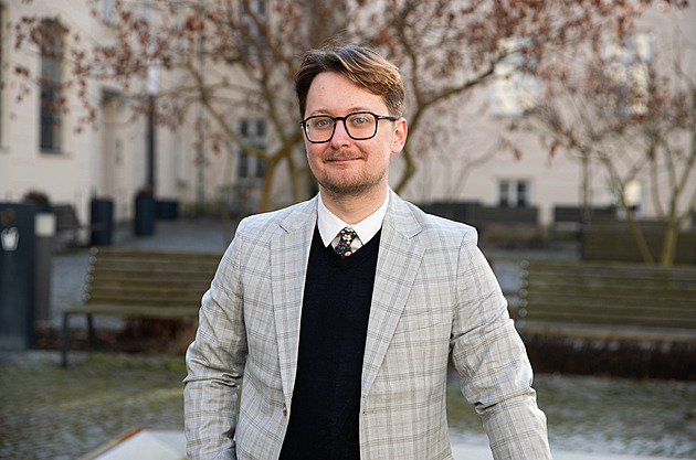 Když v komunálkách naštvete voliče, naštvete souseda. A to nechcete, říká politolog