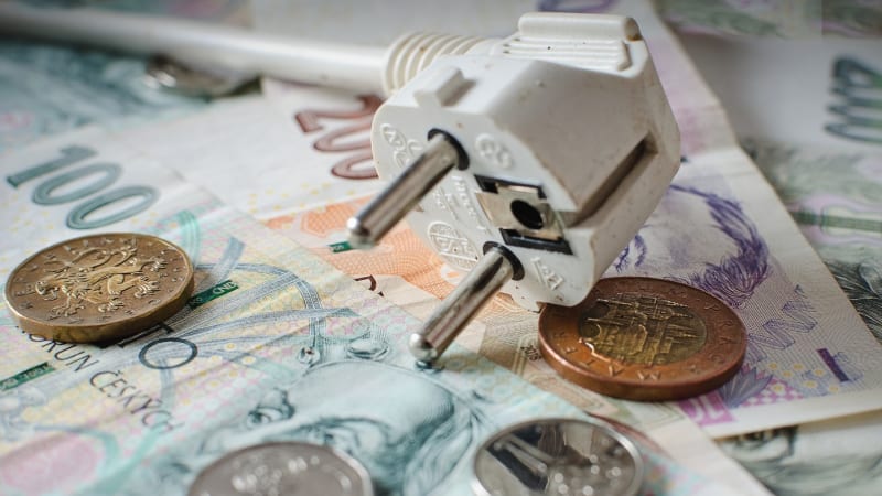 Past na extrémně nevýhodné nabídky. Srovnávač ukáže standardní cenu za elektřinu a plyn