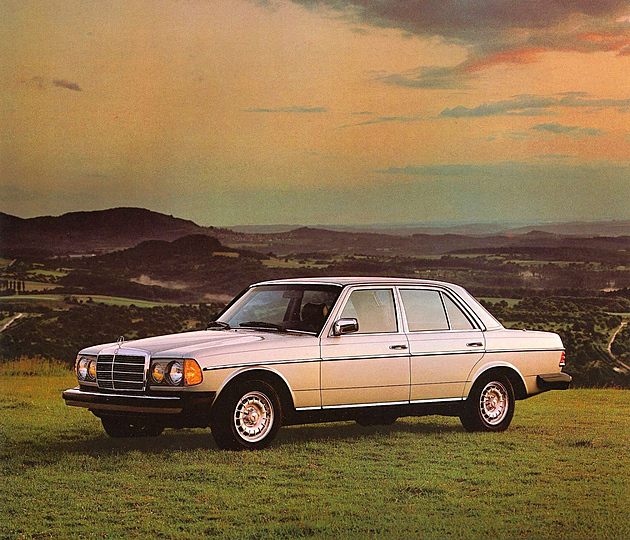 Toto byl nějaký mercedes! Nad piano není, platí to dodnes