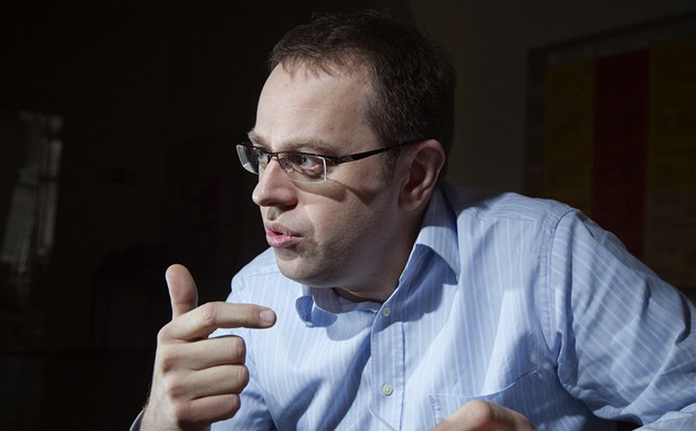 Václav Moravec udělal další krok k vlastnímu pořadu, založil firmu na podcasty