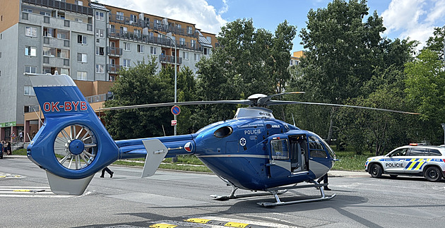 Šofér bez řidičáku a pod vlivem drog srazil devítiletou dívku, je vážně zraněná