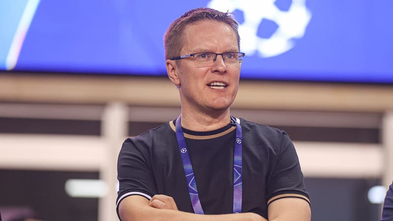 Z „Chcete být milionářem?“ až do Ligy mistrů. Příběh fotbalového trenéra uchvátil svět