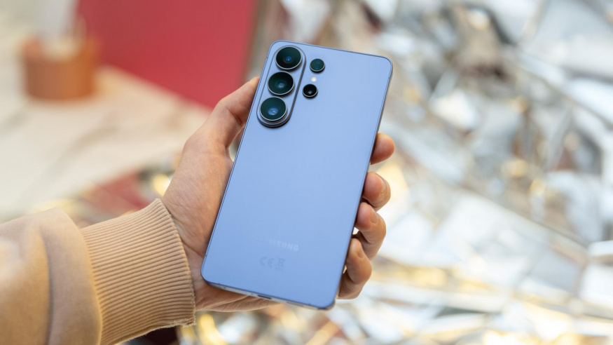 Samsung Galaxy S26 Ultra překvapil: stal se nejprodávanějším telefonem s Androidem za Q2 2026